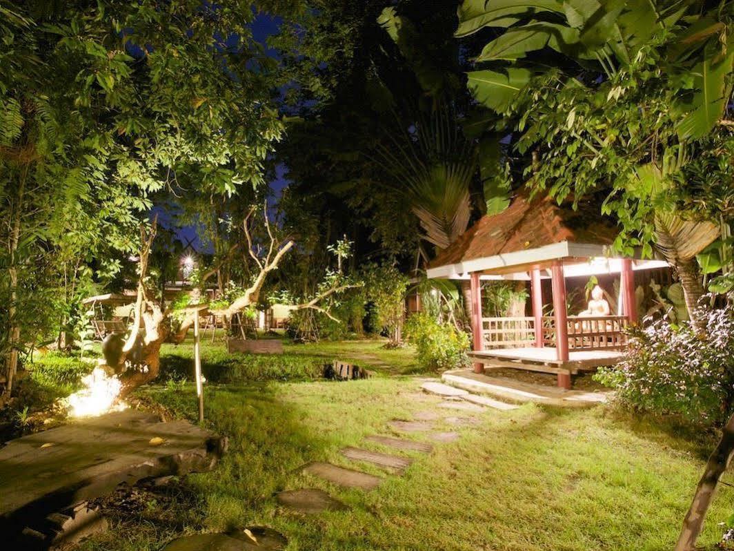 Hotel Siri Лампанг Экстерьер фото