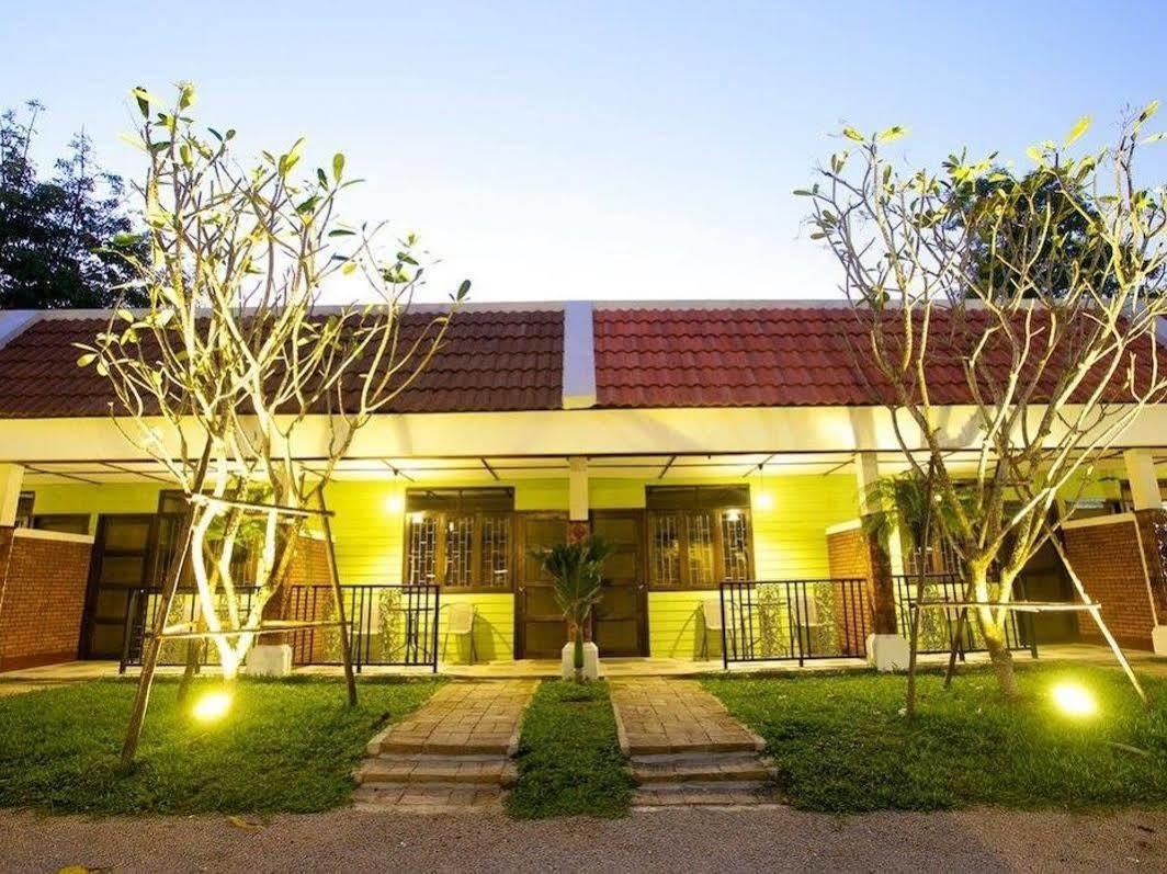 Hotel Siri Лампанг Экстерьер фото